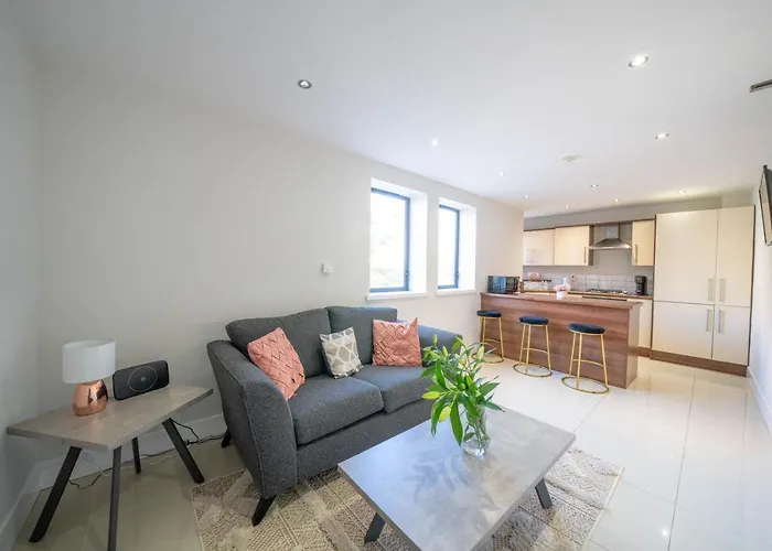 Botanic Apartment Sleeps 6